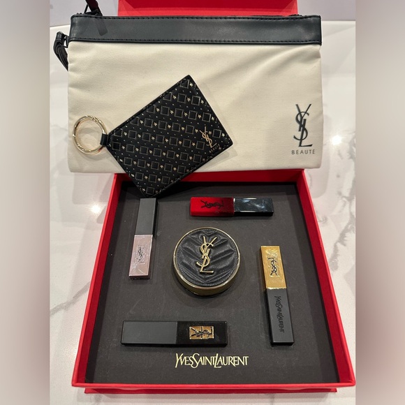 NWT YSL MAKEUP BUNDLE BAG, 4 LIPS, Liquid Press Foundation & MIRROR - Picture 1 of 5
